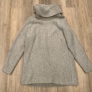 Gray Turtle Neck Tunic Sweater Dress Size Small
